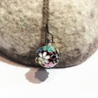 DIAVOLINO Bola de Grossesse Motifs Fleurs, Sautoir Chaîne Argentée, Grelot AU Choix - Rouge