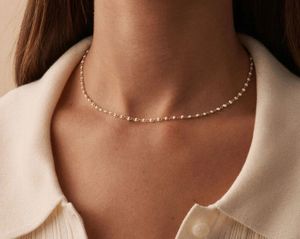 Collier Ras De Cou - Coquillages Blancs Et Pierres - Style Rétro - Occasion