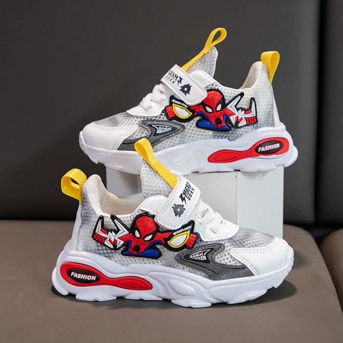 Les chaussures de garçon on sale