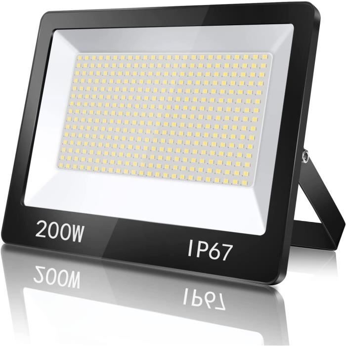 8 x Projecteur LED 200W -6500K - , les ventes publiques en 1  clic.