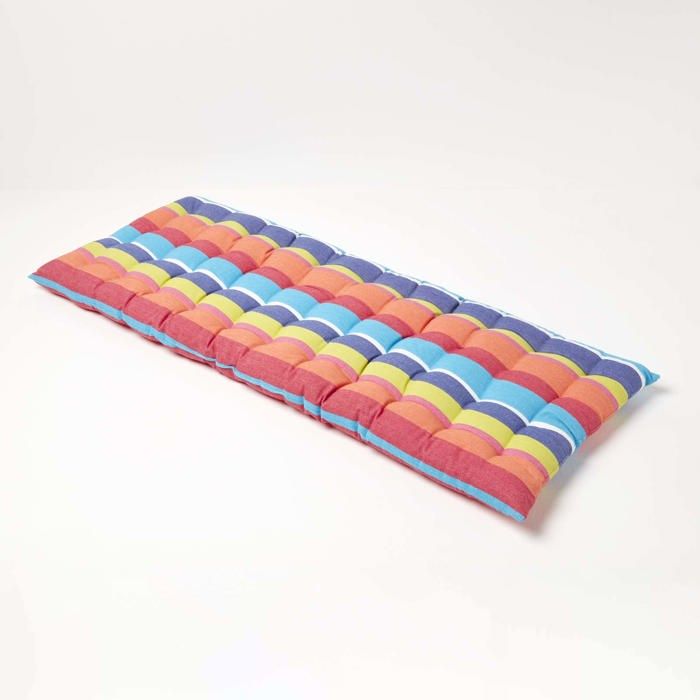 Coussin pour banc de jardin - HOMESCAPES – Rayures multicolores – 108 x 42 x 5 cm – Matelas de sol – Coton et polyester – Extérieur Coussin pour banc de jardin - HOMESCAPES – Rayures multicolores – 108 x 42 x 5 cm – Matelas de sol – Coton et polyester – Extérieur