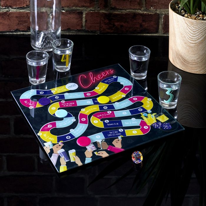 Jeu à Boire Plateau + 4 Shooters – Jeu De L'oie Revisité – Contient Plateau, Dé, 4 Verres, 4 Pions – Pour Soirées Entre Amis