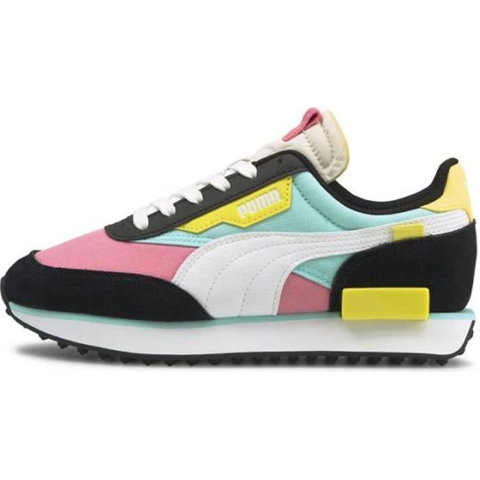 Basket Puma FUTURE RIDER PLAY ON Cadet - Réf. 372351-10. Couleur : Rose, Blanc, Bleu, Noir, Jaune. Détails. - Tige en textile et en