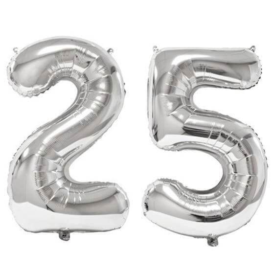 REF/BA3012 - Ballon géant argent chiffre 25 de 86cm pour déco de salle anniversaire élégante.