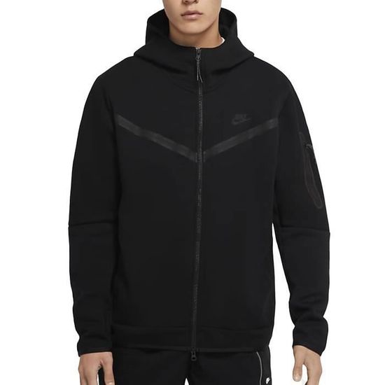 nike tech survet