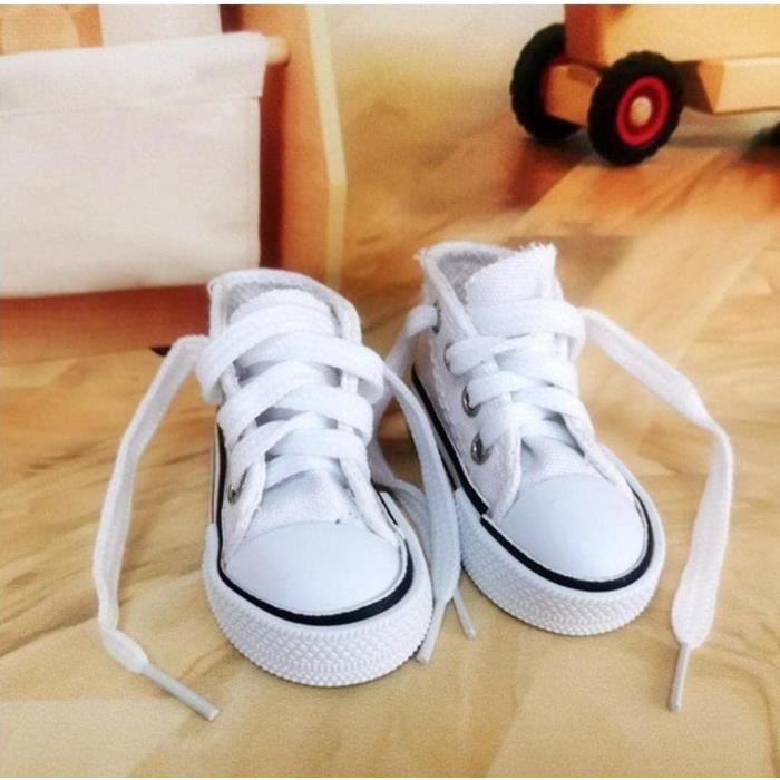 Mini-Chaussures Pour Poupée Lyreh - Lot De 2 Paires (Noir Et Blanc), Tissu Toile, Dimensions 4x2,5x2,3 Cm - Accessoire Pour Poupées 15-17 Cm