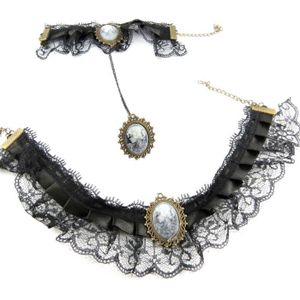 Collier Dentelle Noir élastique - Pendentif Papillon Avec Cristal Rose - Fermoir En Métal Argenté