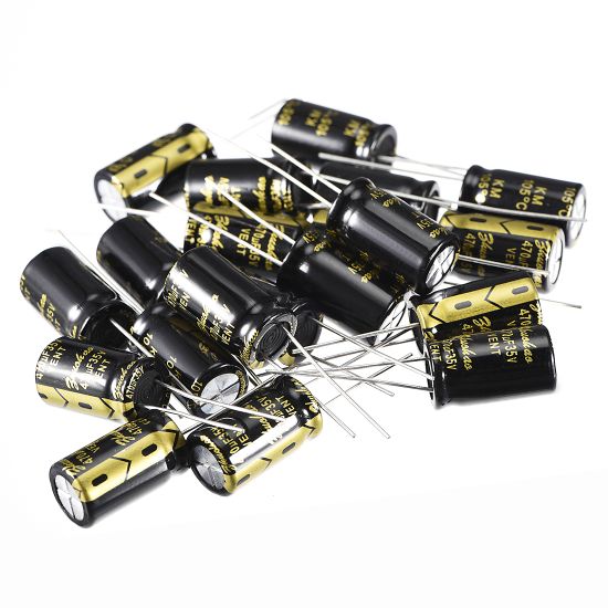 Lot De 50 Condensateurs électrolytiques Radiaux 220uF 16V 105°C - 6,3x7 Mm Noir - Neuf Uxcell