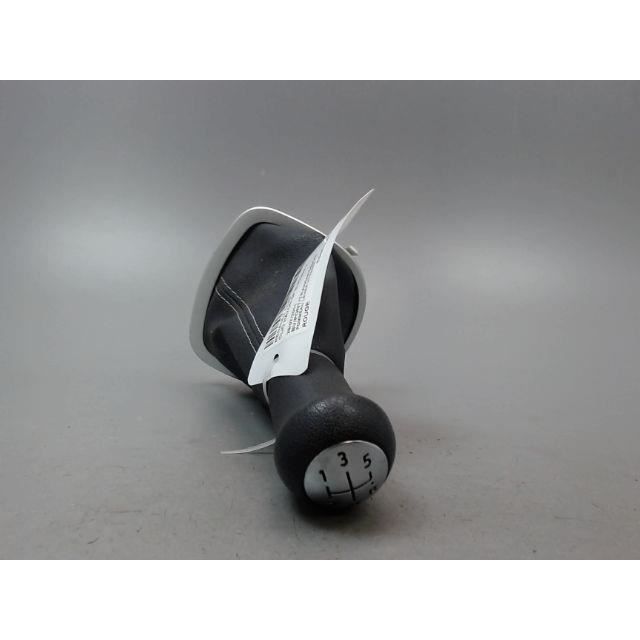 POMMEAU LEVIER VITESSES RENAULT CLIO III Phase 2 2009-... 1.2 16V / 8200379945 / D1-545168