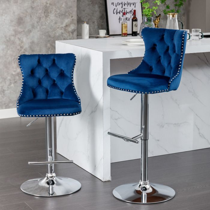 Chaise bar pivotante velours siège ajustable 25-33 pouces pied chrome dossier confortable tufted pour pub pack 2 bleu Chaise bar pivotante velours siège ajustable 25-33 pouces pied chrome dossier confortable tufted pour pub pack 2 bleu