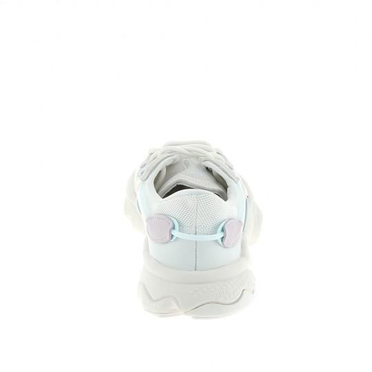 Baskets Mode Sneakers Femmes ADIDAS Ozweego Blanc Blanc