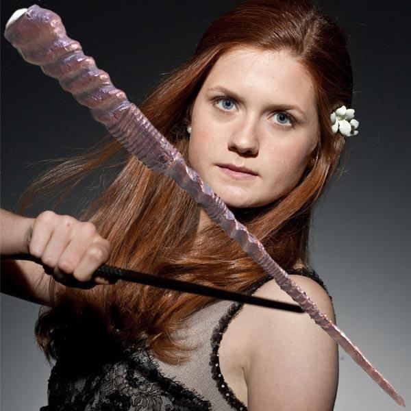 15 Choses à Savoir Sur Ginny Weasley Baguette lumineuse Ginny Weasley - Achat / Vente bâton - épée
