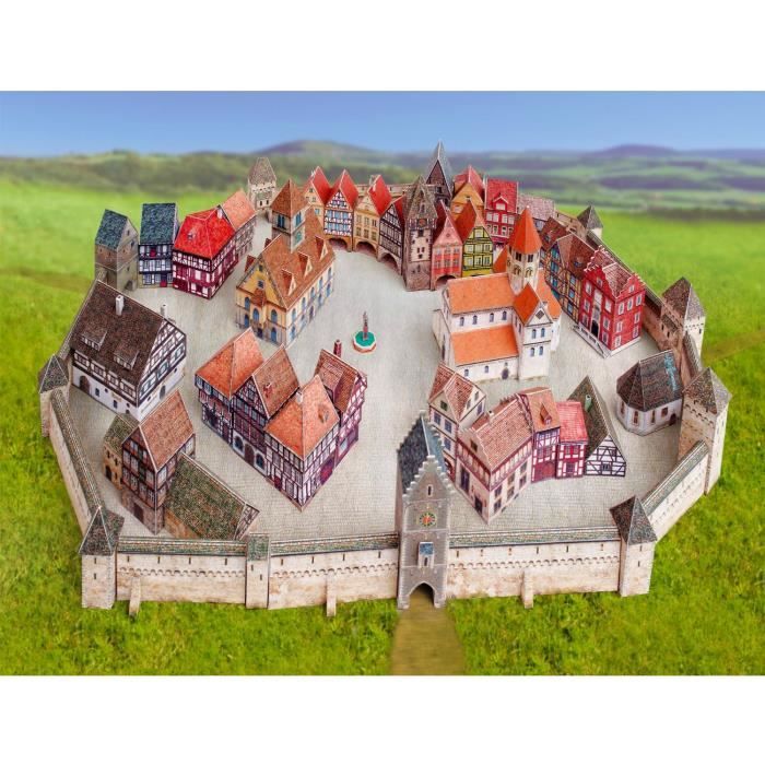 Maquette en carton : Ville médiévale