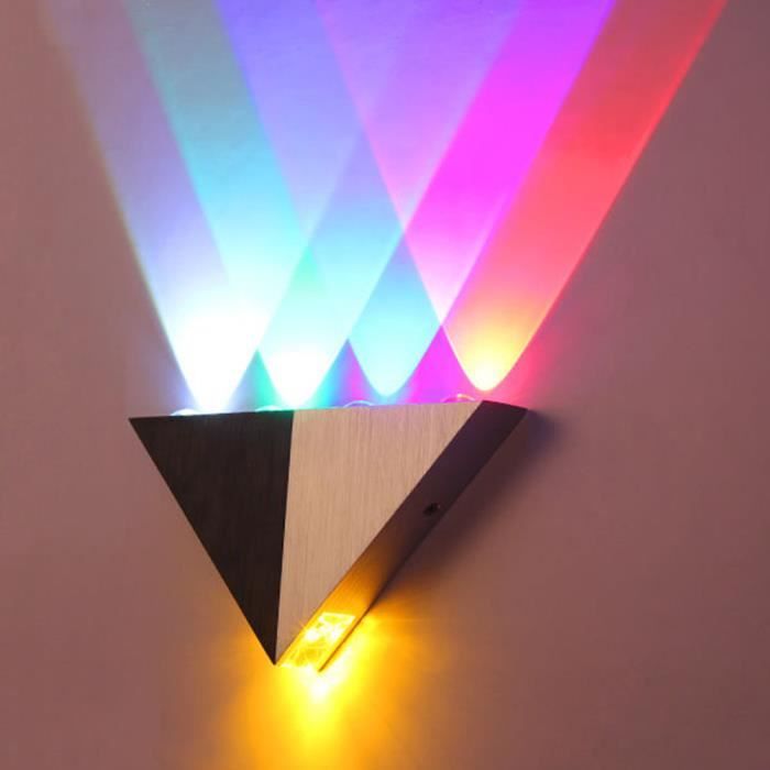 Applique murale en aluminium 5W triangle LED lampe de mur avec la lumière  multicolore pour la lumière maison de décoration - Cdiscount Maison