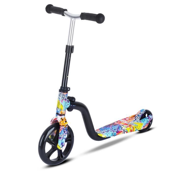 Test de la trottinette enfant BeleeV V9 : pliable et ajustable avec LED