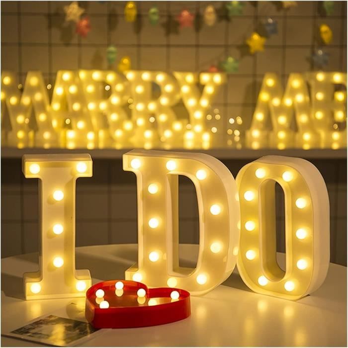 Ancien Chapiteau Lumineux Lettre M - Studio Decor