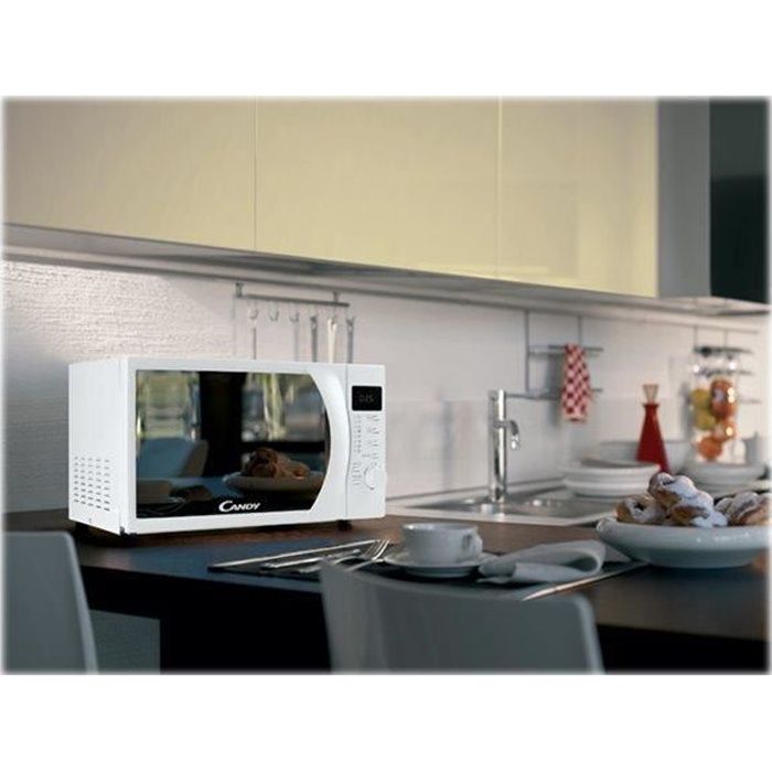 Candy CMW2070DW Four micro-ondes monofonction pose libre 20 litres 700 Watt blanc