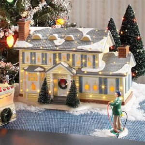 Lot de 44 maisons de village de Noël miniatures lumineuses à LED avec  figurines de fées de Noël, accessoires de pin pour décoration de fête de  Noël