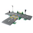 LEGO® City 60304 Intersection à assembler, Jeu construction ville avec panneaux et routes à imbriquer pour garçon ou fille-1