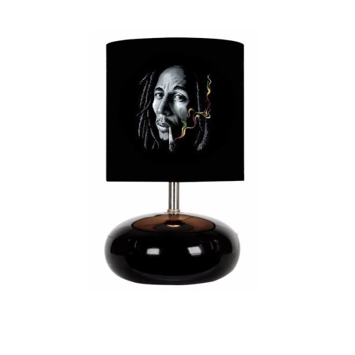 Homme désinvolte réaction lampe de chevet bleu France Shipley Arsenal au milieu