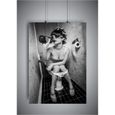 Poster Affiche Girl drinking on toilet WC noir et blanc wall art - A4 (21x29,7cm)-0