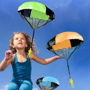 Ensemble de jouets de parachute Pikeman portatif de 10