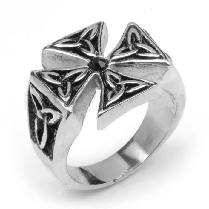 Chevaliere croix de malte strip 11US strass noir bague homme