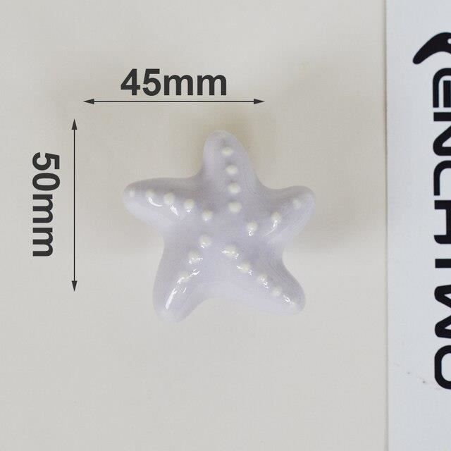 Jeu De 8 Poignées De Céramique Blanc Avec Des Détails Dorés, Peint à La Main. Tireurs à La Main