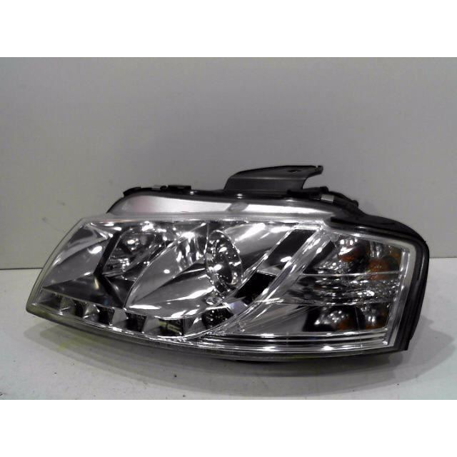 PIECES AUTO D'OCCASION - 8P0941029S - FEUX - PHARES - FEUX - PHARE GAUCHE AUDI A3 - E1-385732