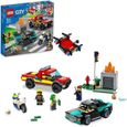 LEGO 60319 City Fire Le Sauvetage Des Pompiers et La Course-Poursuite de La Police, Voiture Jouet, Camion de Pompiers et Moto-0