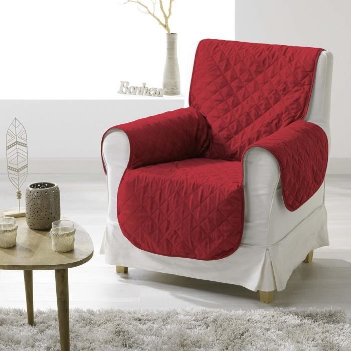 DOUCEUR d'INTERIEUR Protège fauteuil matelassé Club 165x179 cm rouge