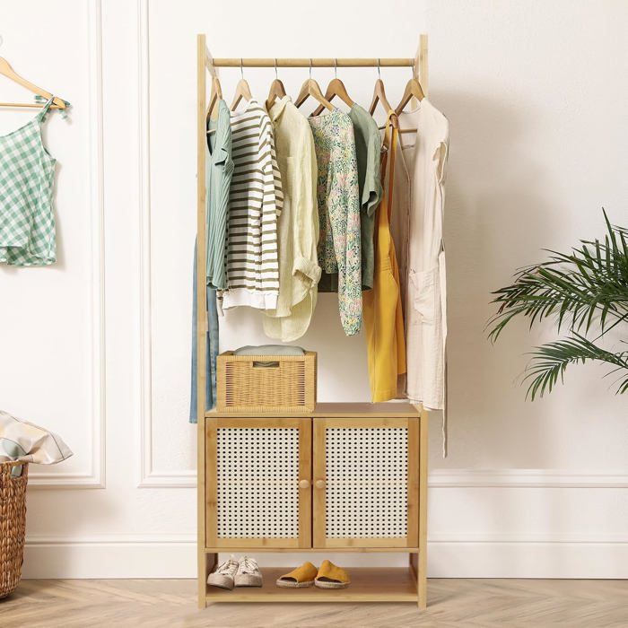 Portant À Vêtement En Bambou Avec 2 Étagères: Porte Manteau Solide Sur Pieds Pour Le Rangement Penderie Ouverte Au Design Naturel