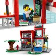 LEGO 60320 City Fire La Caserne Des Pompiers, Jouet de Garage, avec Jouet Camion et Hélicoptère, pour Garçons et Filles Dès 6 Ans-2