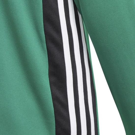 adidas regista 18 pes