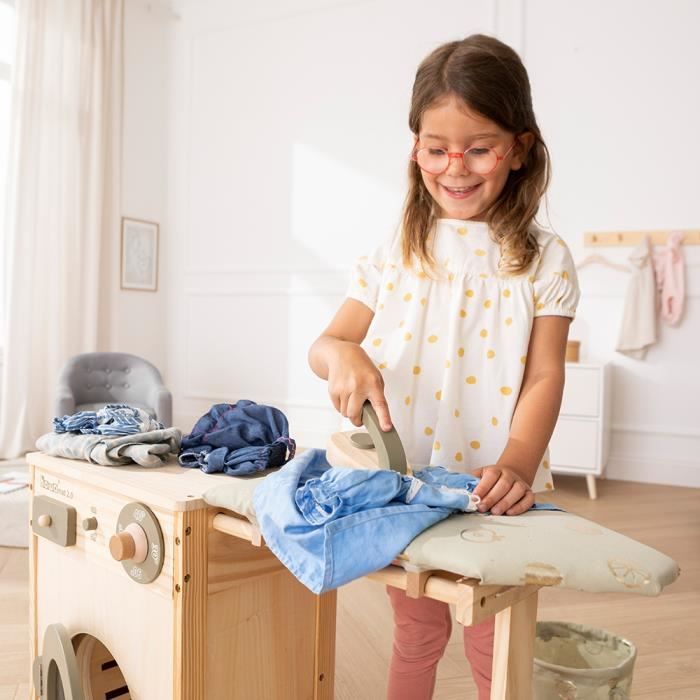 howa Jouet machine à laver en bois pour enfants, Laverie, Lave linge,  planche à repasser, panier à linge, fer à repasser 48142