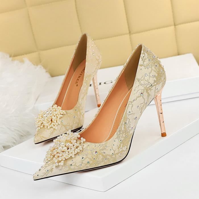 Escarpin Femme Beige Talon fin Bout pointu Strass et perles Fleurs simples Achat Vente Escarpin Femme Beige Talon fin Bout pointu Strass et perles Fleurs simples pas cher Cdiscount