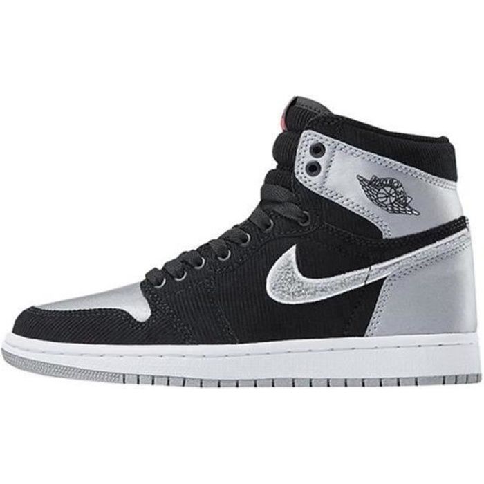 basket nike homme grise jordan