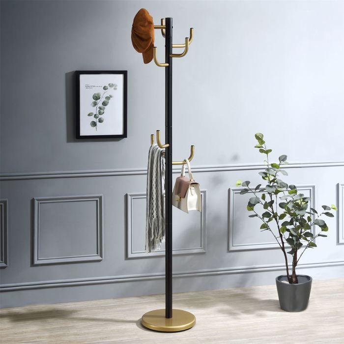Porte-manteaux MILA portant pour vêtements sur pied hauteur 174 cm et 8 crochets meuble dentrée en métal laqué noir et or