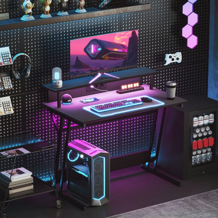Bureau gaming LED 100 x 60 cm noir prises de courant support moniteur étagères et télécommande