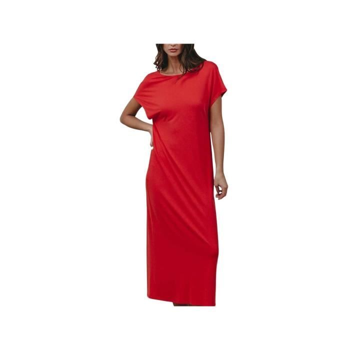 Robe de soirée à encolure ras-du-cou, à manches volantées et ornée de