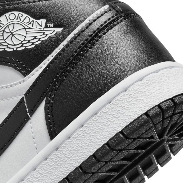 Basket NIKE W JORDAN MID Mixte Cuir Noir/Blanc Blanc