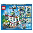 LEGO 60330 City L’Hôpital, Jouet Camion d’Ambulance et Hélicoptère avec 12 Minifigurines, Plaques de Route, Enfants Dès 7 Ans-5