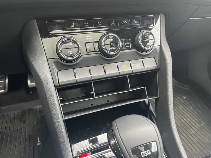 Skoda Kodiaq YEE PIN Para 2016-2022 Consola Central Guantera Para