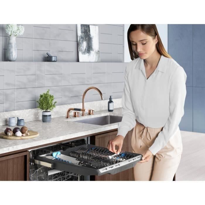 SHOT CASE - Lave-vaisselle encastrable ELECTROLUX EEM69300IX - 15 couverts -Induction - L60cm - 44 dB