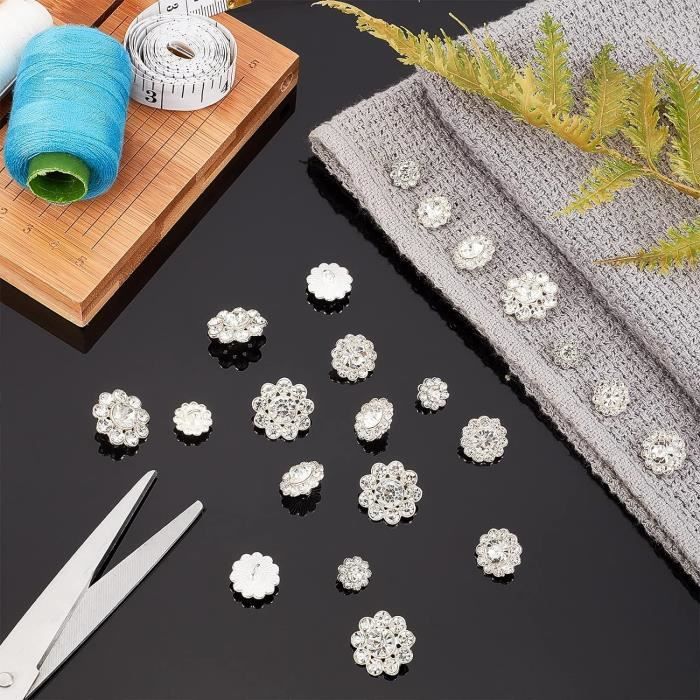 FINGERINSPIRE 6pcs Fleur Laiton Strass Tige Boutons 26MM Cristal Rouge Coudre Sur Boutons Avec 1 Trous Et Dos Plat, Boutons De Flocon De Neige De Strass De Griffe De Mode Pour L'Artisanat