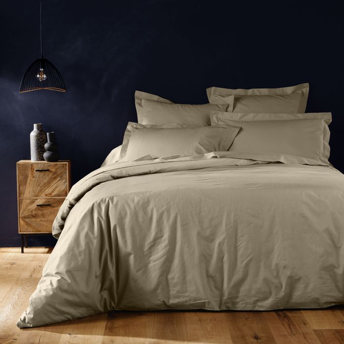DOUCEUR DINTERIEUR Housse de couette LINA 260 x 240 cm 100% coton 57 fils Uni beige (Sable) - boutons-pression