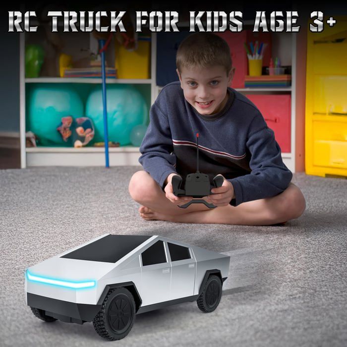 Voiture Cascade Télécommandée Beige à 6 Canaux avec Pulvérisation Led, Véhicule Rc de Course et de Drift à Grande Vitesse pour Enfants, Voiture Jouet Tout-Terrain 9.5X5.1X3.2 Inch