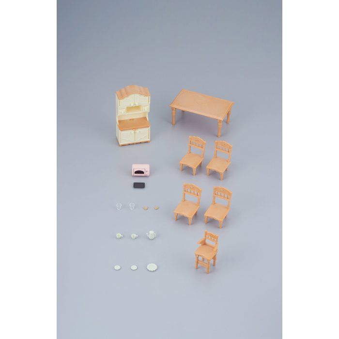 Sylvanian Families - La Table Du Repas - Set + 5 Pièces - Plongez Dans L'univers De La Famille Sylvanian Mobilier Pour Figurines Et Maisons De Poupees Jouet Enfant 3 Ans Et 4506
