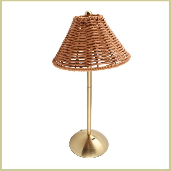 Lampe de Table sans Fil en Rotin Style Boho Veilleuse en Osier pour Patio Restaurant Cuisine Dîner
