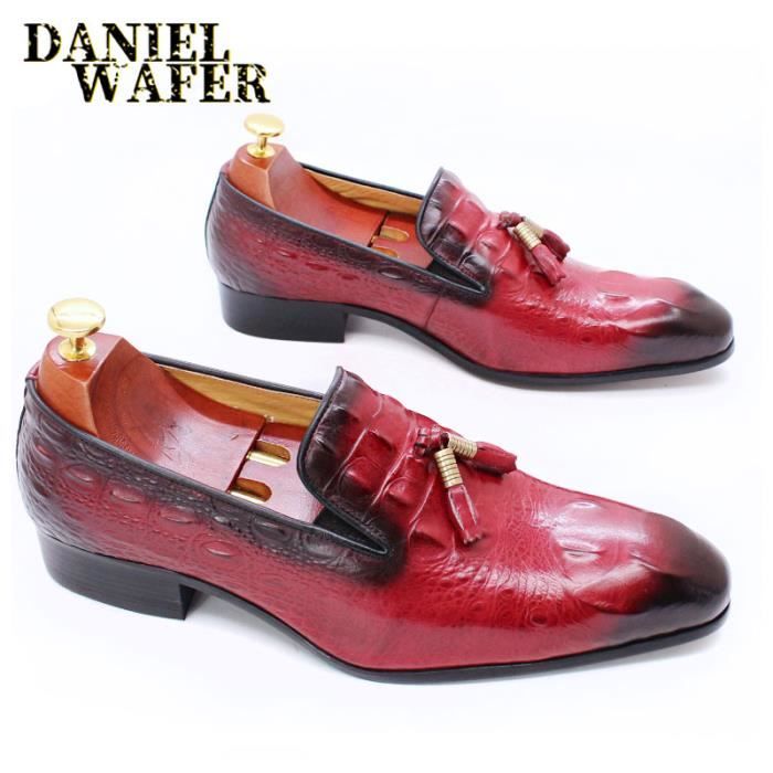 Mocassins En Cuir Vernis Rouge Grain Crocodile main image 1